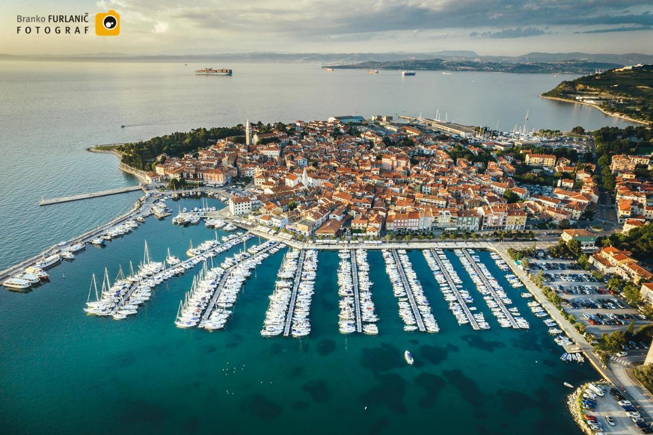 M9 Rooms Izola Exterior photo