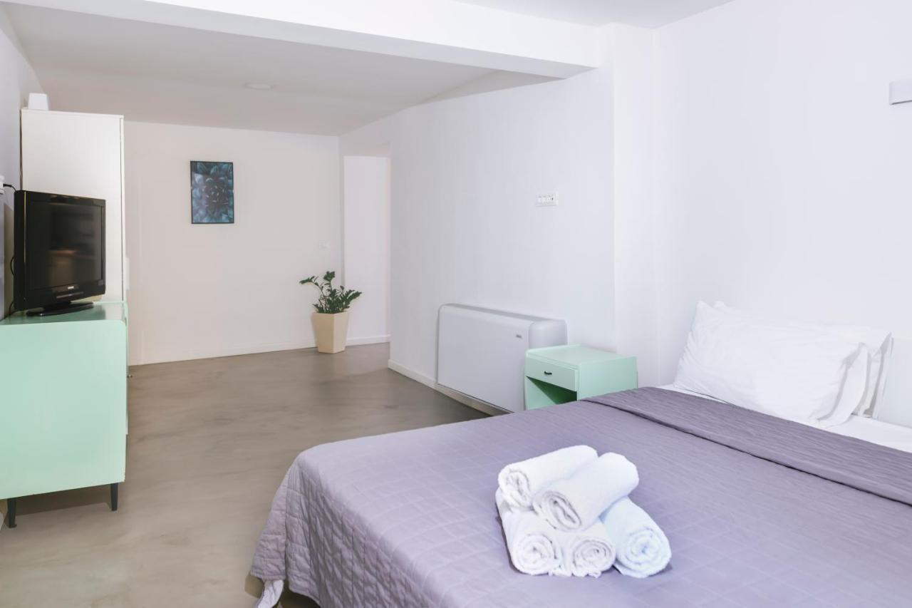 M9 Rooms Izola Exterior photo
